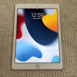 Apple iPad Air 2 - Excellent Condition